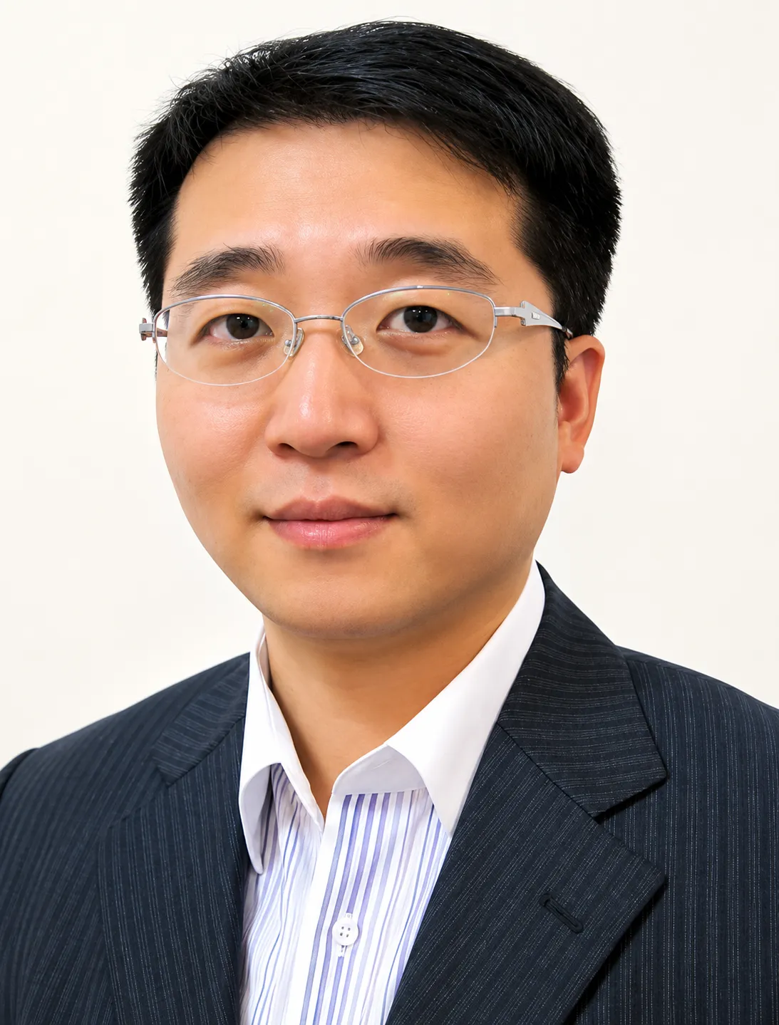 Official portrait of Dr. Xinyi Dai, M.D., Ph.D.
